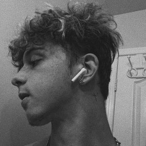 Meet your Posher, Cameron